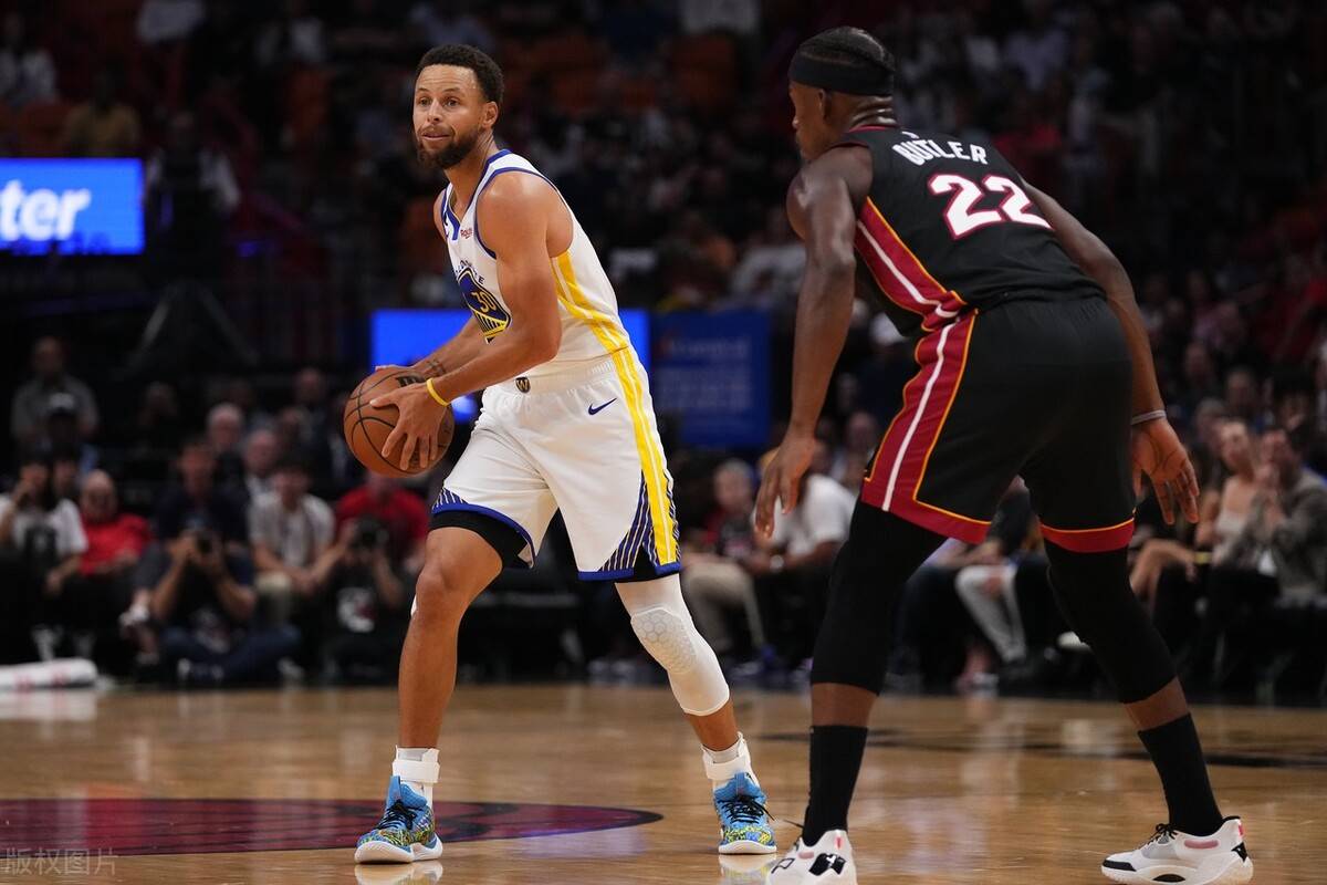 球速体育 -包含NBA常规赛冲刺阶段走向成谜，迈阿密热火临场应变，更衣室稳定，团队化学反应显著的词条