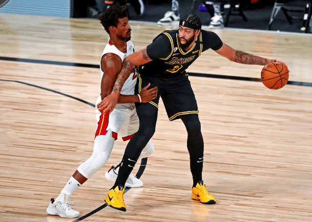  吉列特将担任社区盾曼市德比主裁 