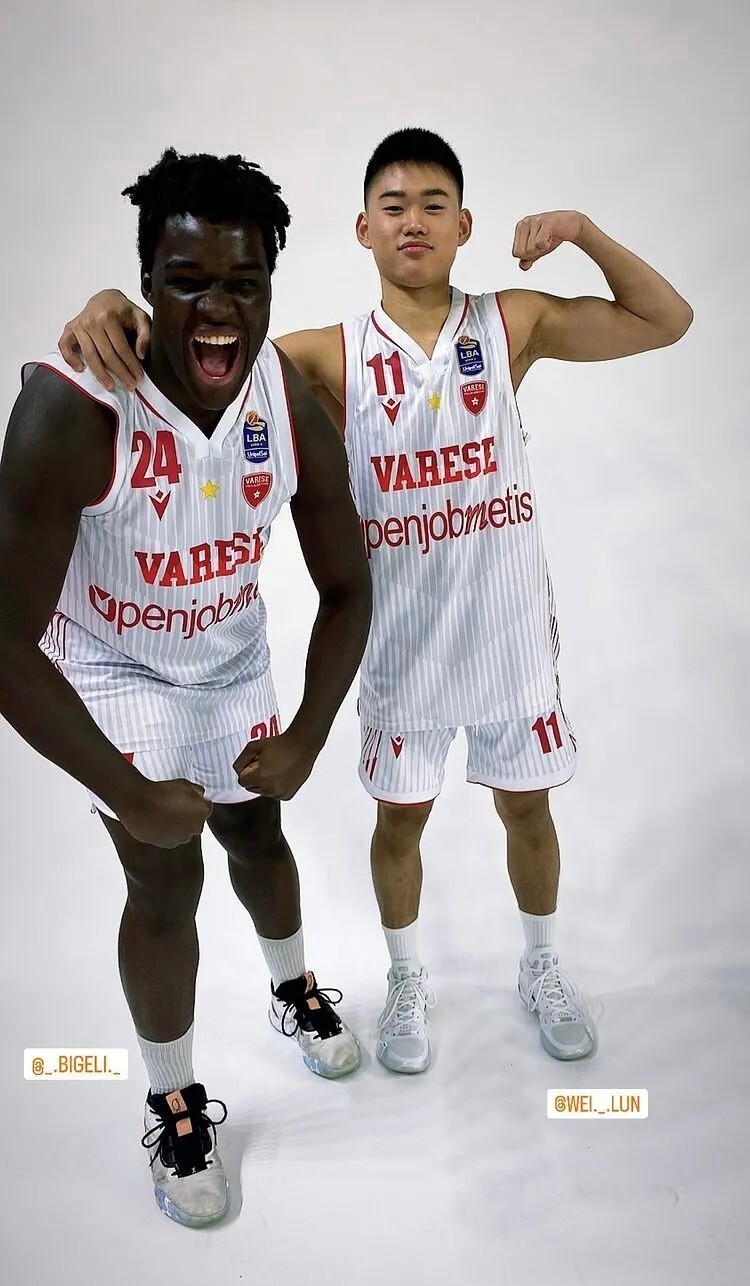 球速体育 - 山东男篮训练开放日，冲刺阶段官宣签约引欢呼，意甲在即，阵容厚度经受考验