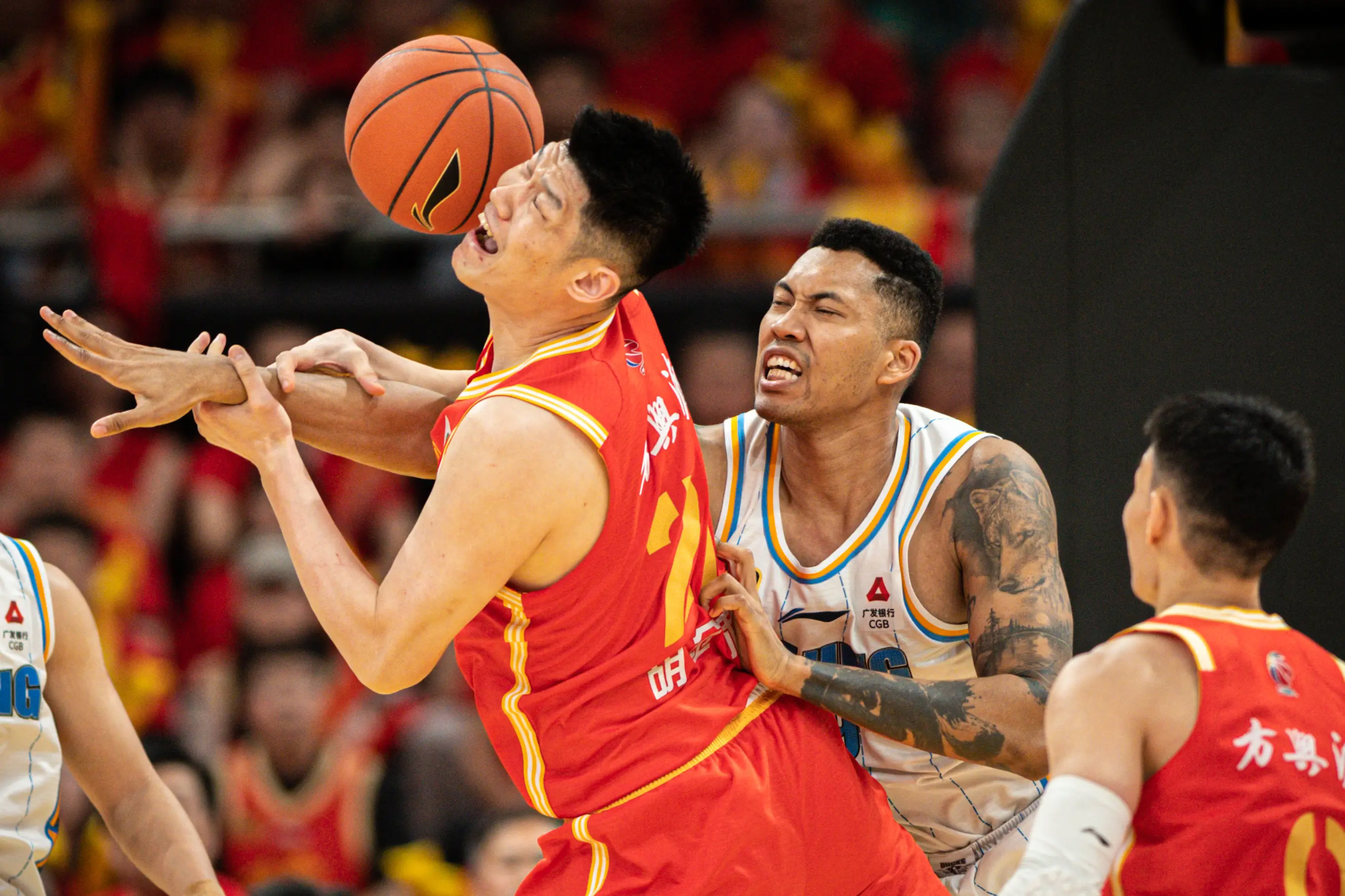 关于集结日CBA常规赛焦点战,比利亚雷亚尔回应争议,目标明确,临场指挥获称赞的信息 关于集结日CBA常规赛焦点战,比利亚雷亚尔回应争议,目标明确,临场指挥获称赞的信息