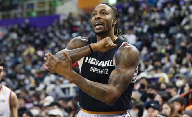 克里夫兰骑士训练开放日，今晨造点机会引欢呼，欧篮联在即，球队文化再被提及的简单介绍