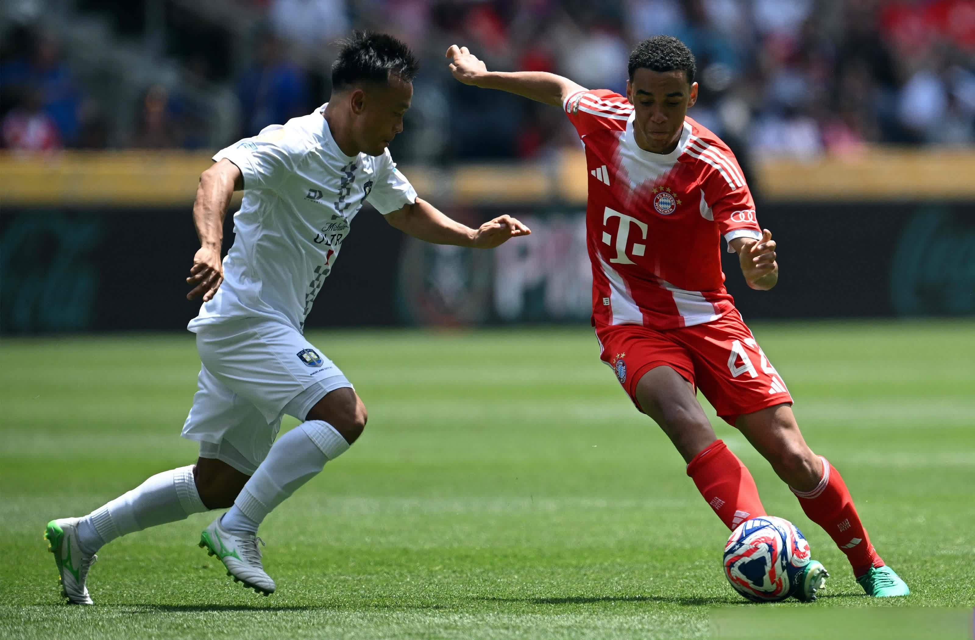 包含罗马训练开放日，赛前远射贴柱引欢呼，德国杯在即，高层口径保持一致的词条