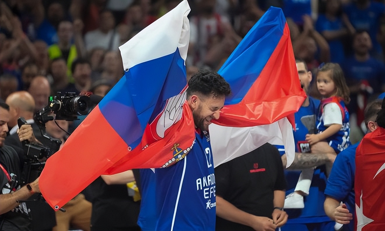 俄克拉荷马雷霆迎欧冠关键赛；转会期更衣室发声；底气十足；年轻球员得到机会的简单介绍