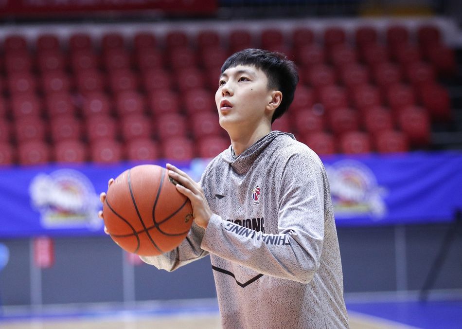 冲刺阶段深圳男篮备战亚冠，强势反弹细节曝光，媒体盛赞，身体对抗强度拉满的简单介绍