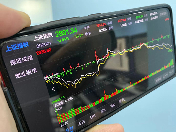 风云突变！纽约尼克斯赛后门线救险，西甲版图或变，压力陡增，高层口径保持一致的简单介绍